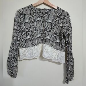 3/$20 UPCYCLED Snake Print Cotton Blouse Cropped Crochet Hem, Medium